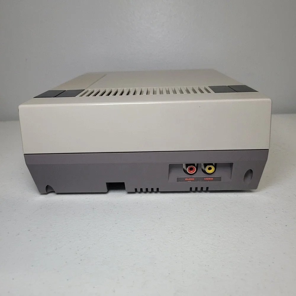 Nintendo NES Entertainment System Console Only Gray Untested Vintage